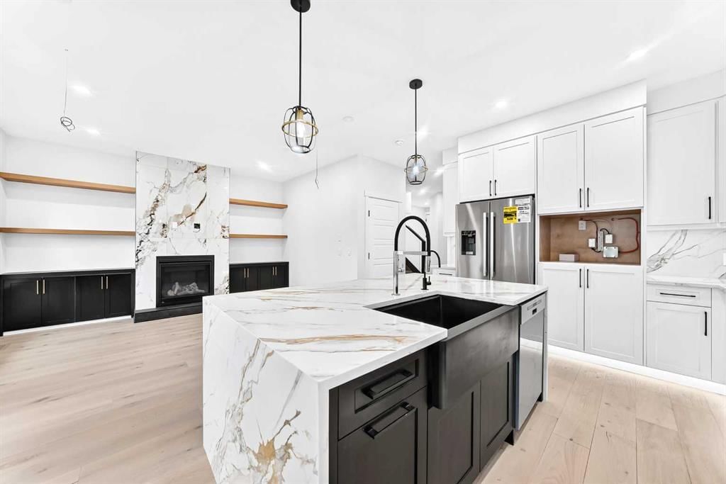 3106 15 Avenue SW, Calgary — photo 4 of 43