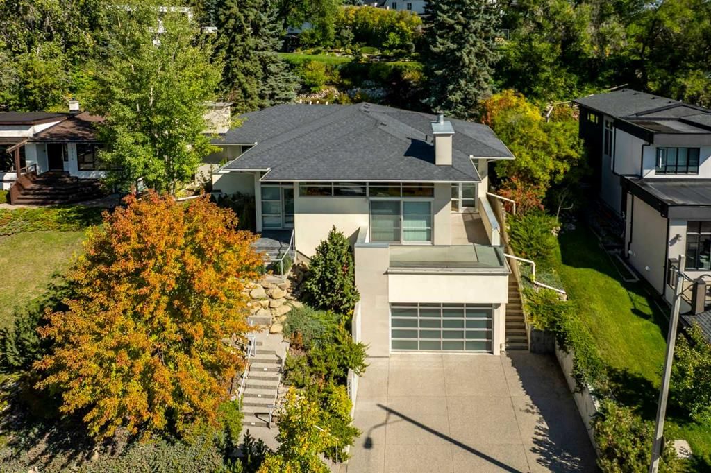 2312 Juniper Road NW, Calgary — main listing photo