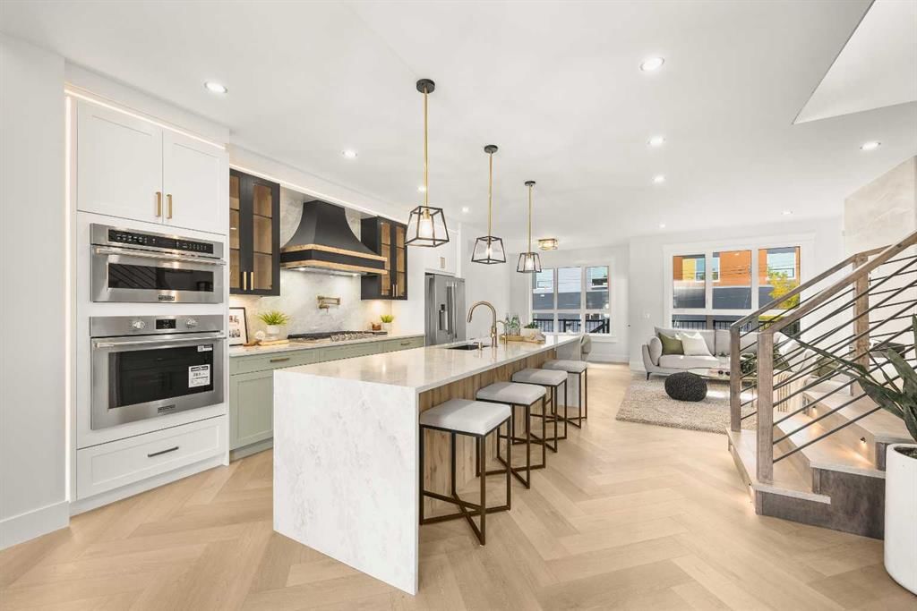 119 42 Avenue NE, Calgary — photo 3 of 49