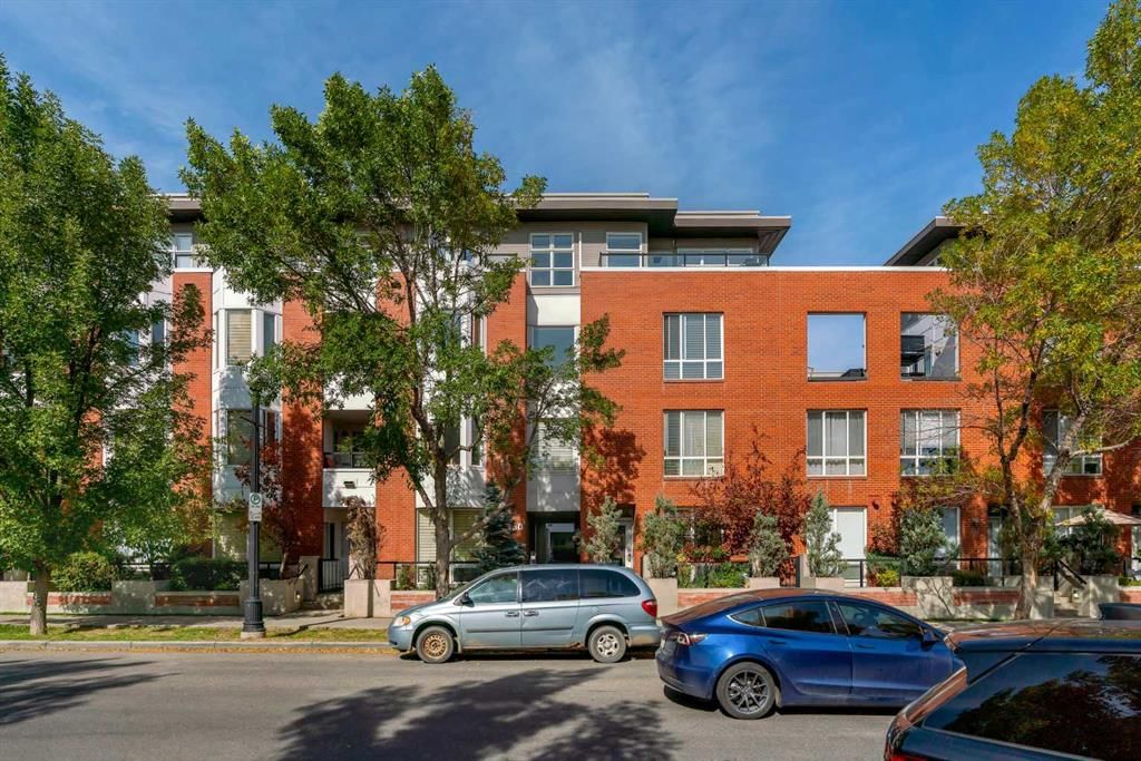 302, 830 Centre Avenue NE, Calgary — main listing photo