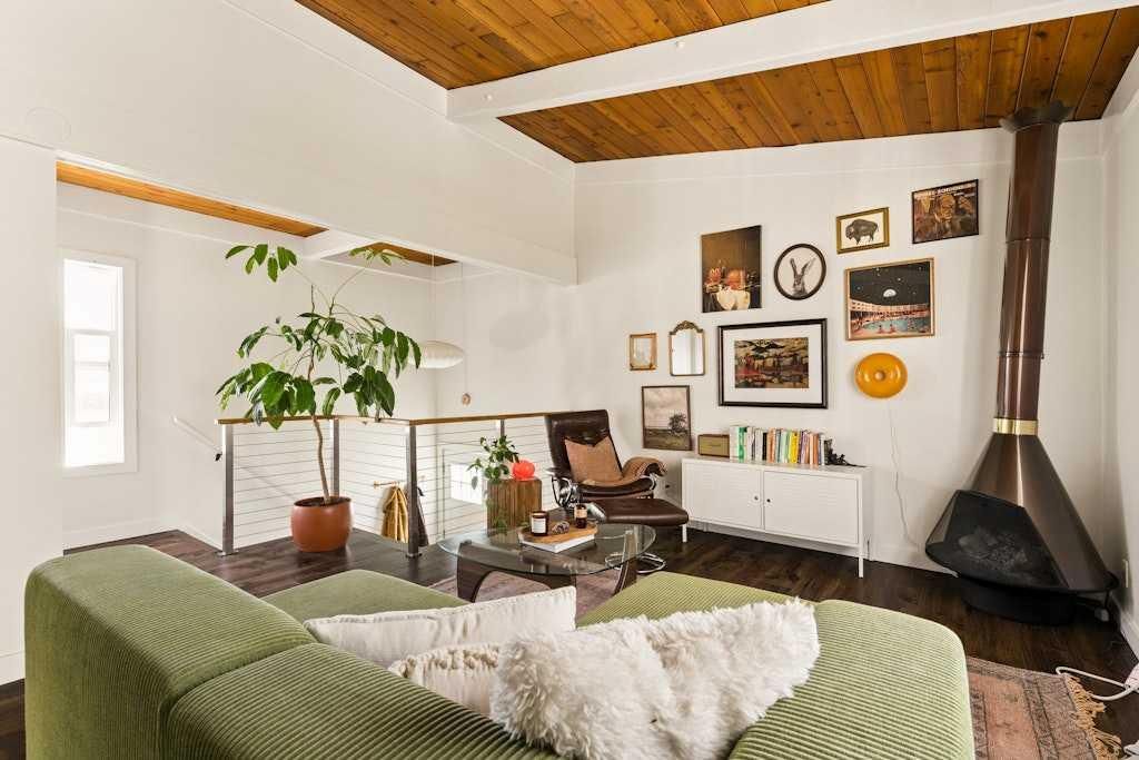 706, 11010 Bonaventure Drive SE, Calgary — photo 4 of 34