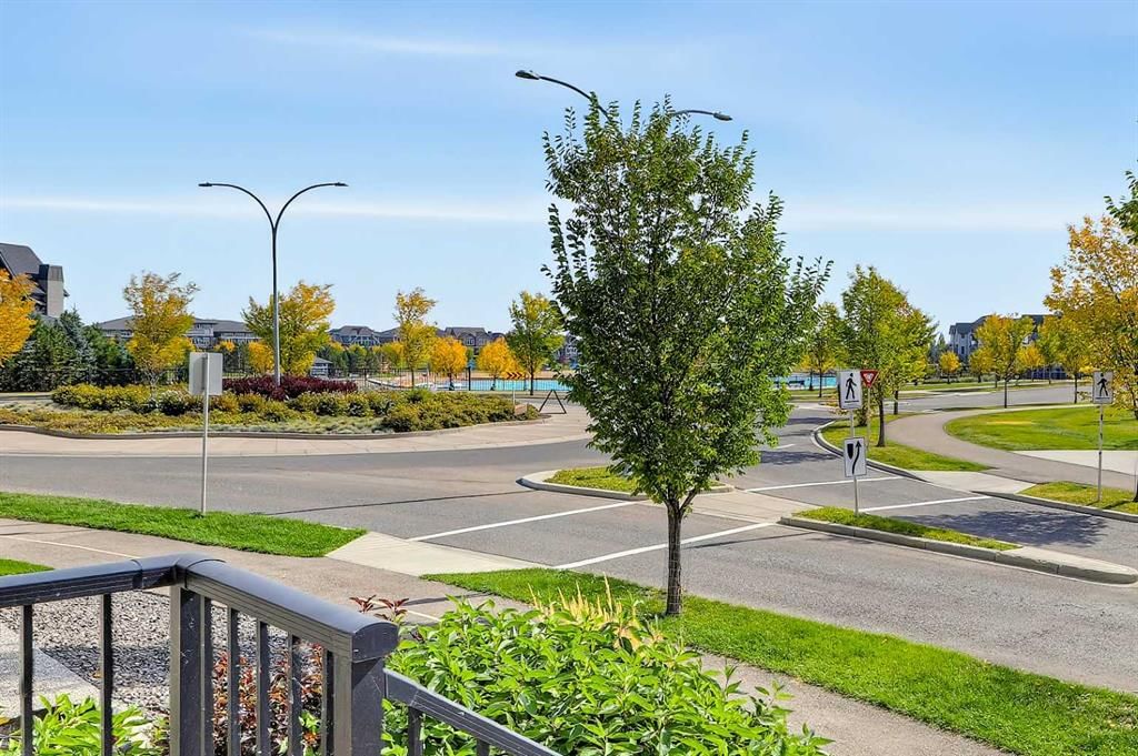 28 Mahogany Gardens SE, Calgary — photo 5 of 50