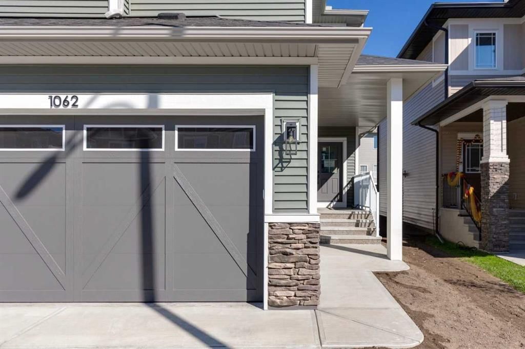 1062 Bayview Crescent SW, Airdrie — photo 4 of 34