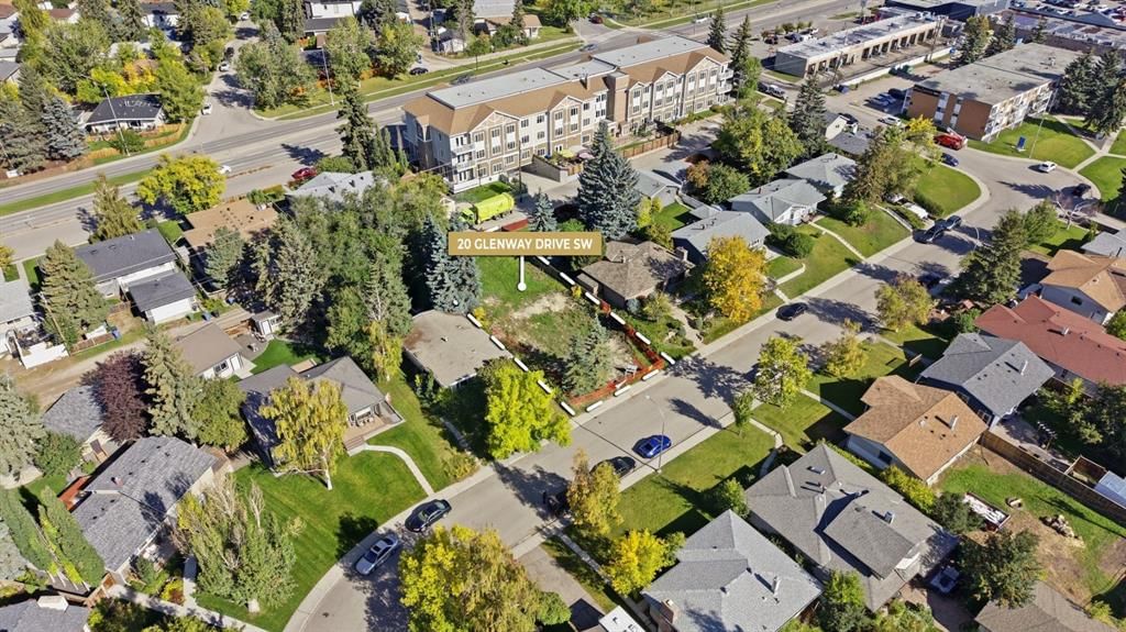 20 Glenway Drive SW, Calgary — photo 2 of 21