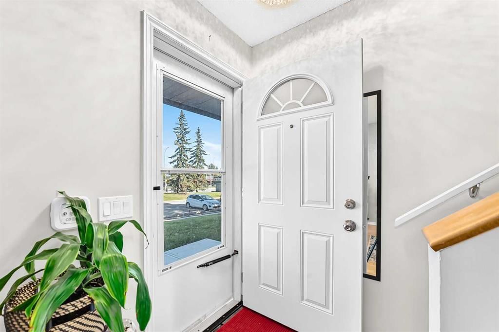 170, 999 Canyon Meadows Drive SW, Calgary — photo 5 of 47