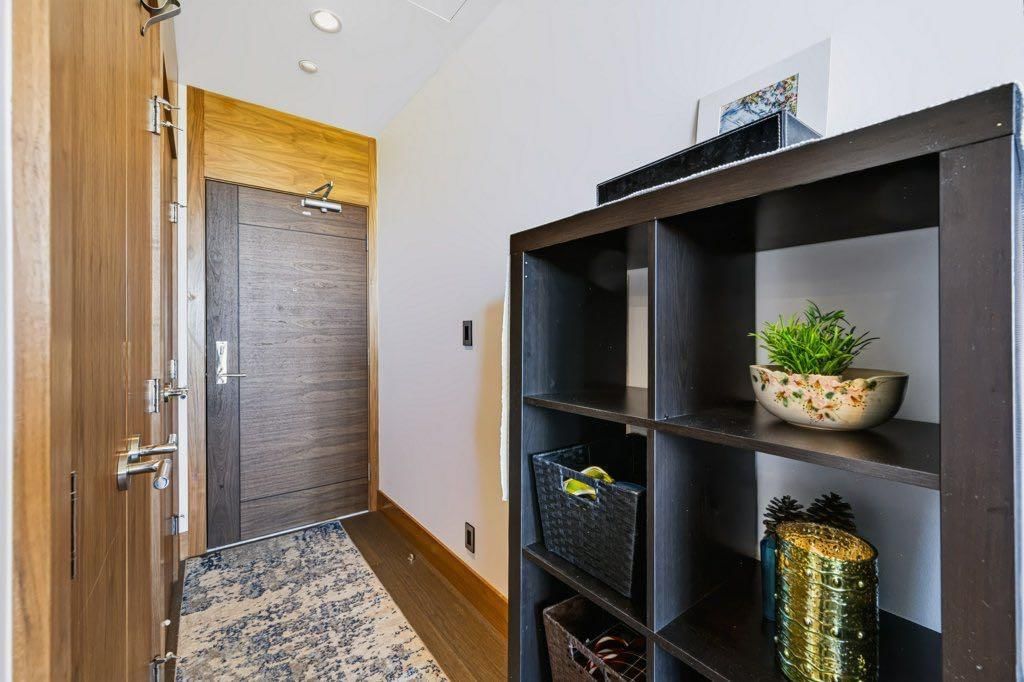 1006, 738 1 Avenue SW, Calgary — photo 2 of 49