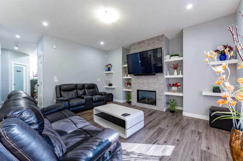 227 Bayview Street SW, Airdrie — main listing photo