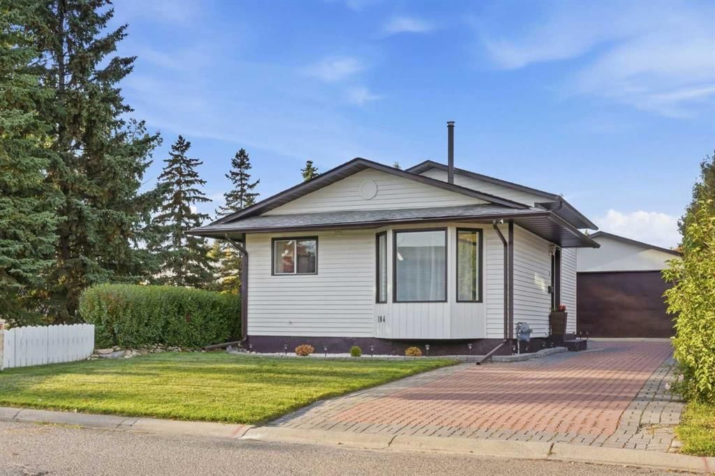 104 Shawglen Rise SW, Calgary — photo 2 of 45