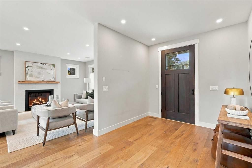 2223 Glenwood Drive SW, Calgary — photo 2 of 50