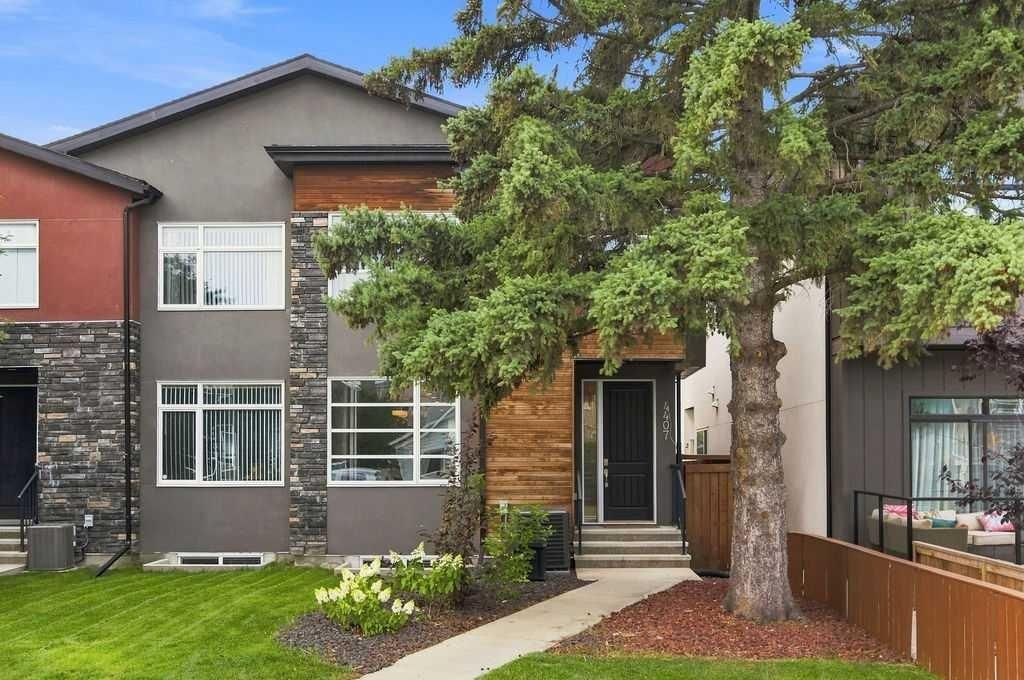 4407 17 Avenue NW, Calgary — main listing photo