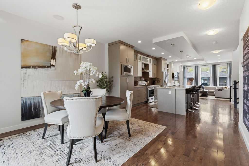 4407 17 Avenue NW, Calgary — photo 3 of 40