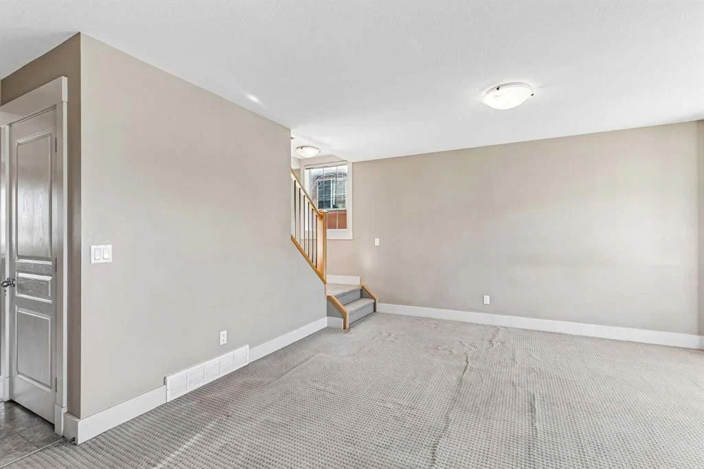 1005 Taradale Drive NE, Calgary — photo 3 of 28