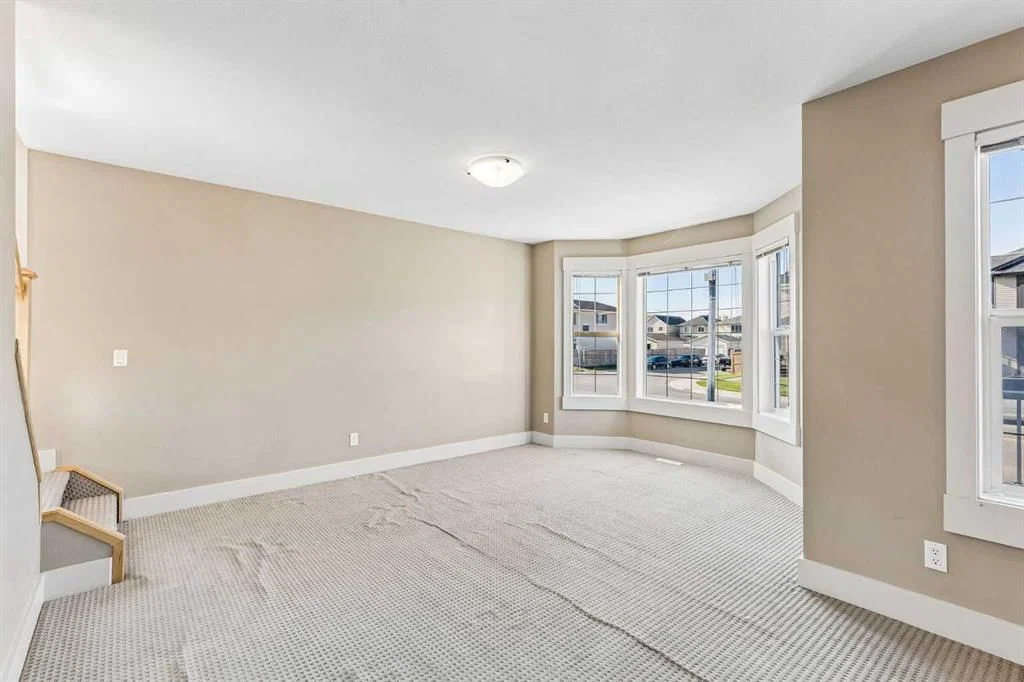 1005 Taradale Drive NE, Calgary — photo 5 of 28