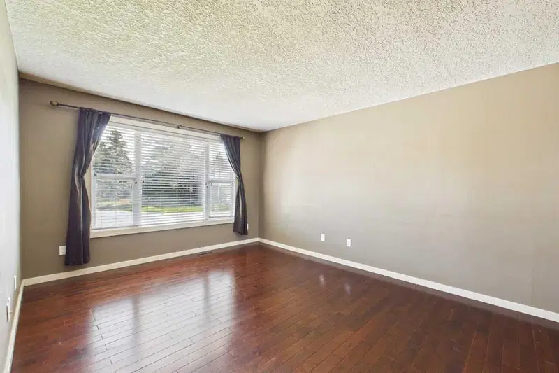 17 Deermeade Road SE, Calgary — photo 4 of 34