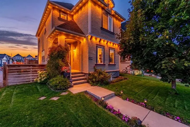 158 Mahogany Grove SE, Calgary — photo 3 of 48