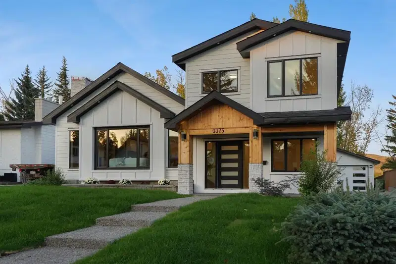 3375 Breton Close NW, Calgary — photo 2 of 49