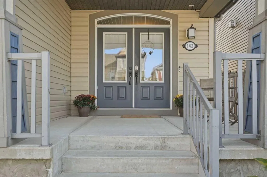 143 Windbrook Manor SW, Airdrie — photo 4 of 50
