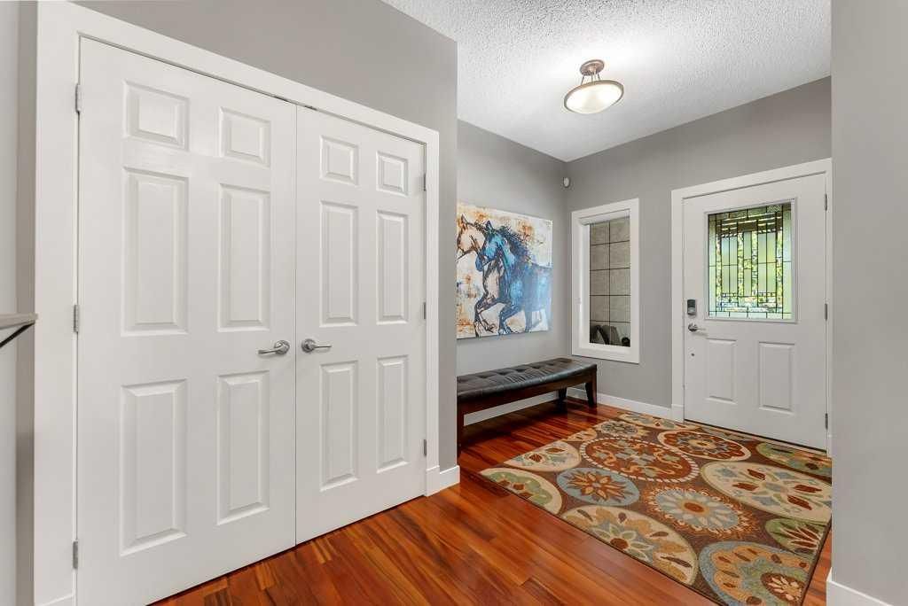 214 Valley Woods Place NW, Calgary — photo 5 of 50