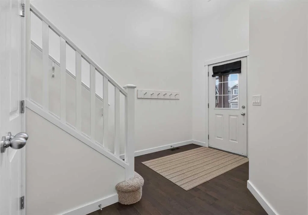 684 Evanston Drive NW, Calgary — photo 5 of 43