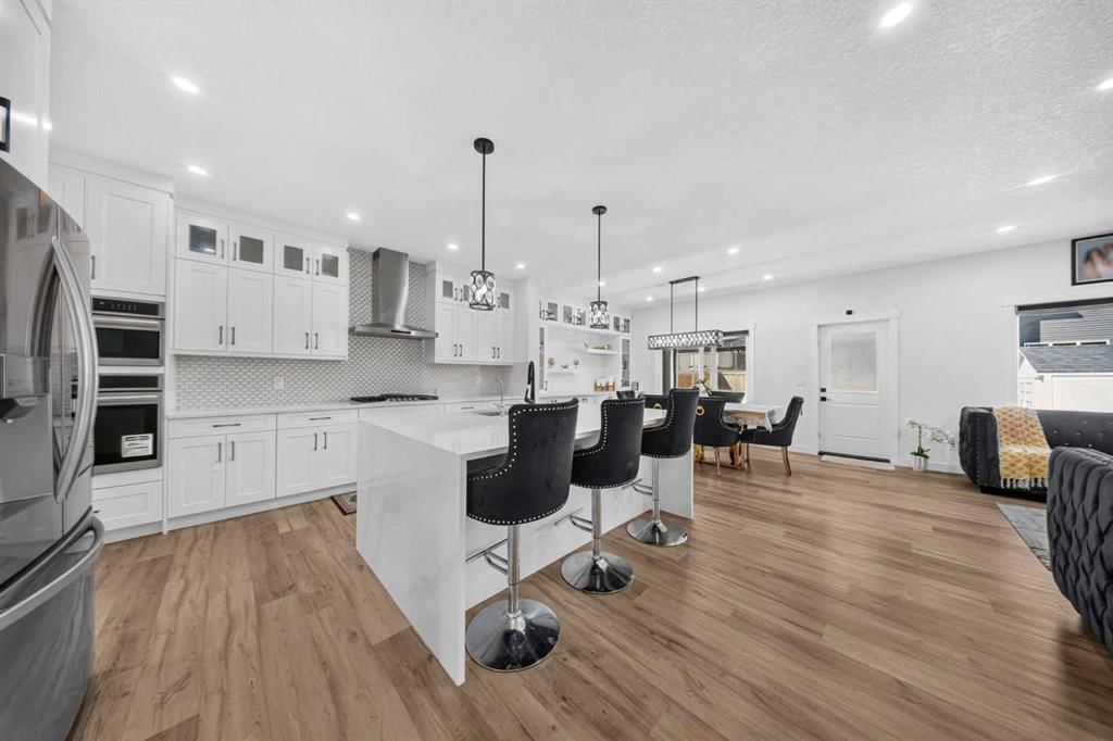 149 Baysprings Gardens, Airdrie — photo 4 of 49