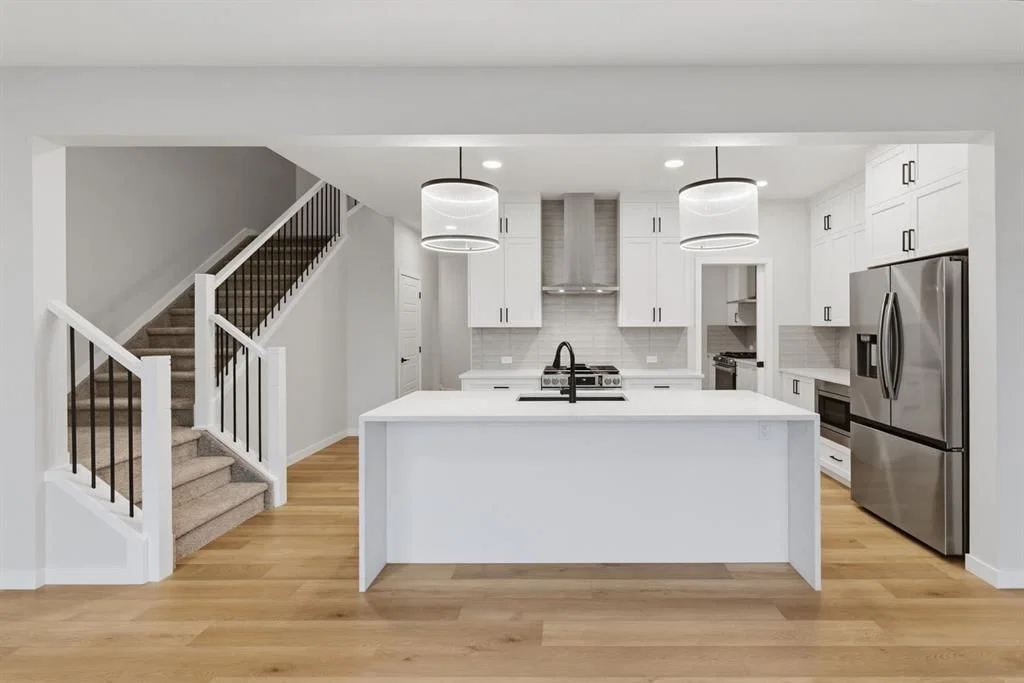433 Lewiston Landing NE, Calgary — main listing photo