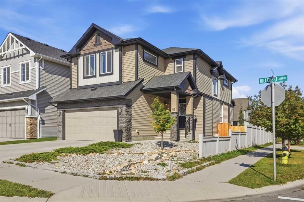108 Hillcrest Avenue SW, Airdrie — photo 2 of 47