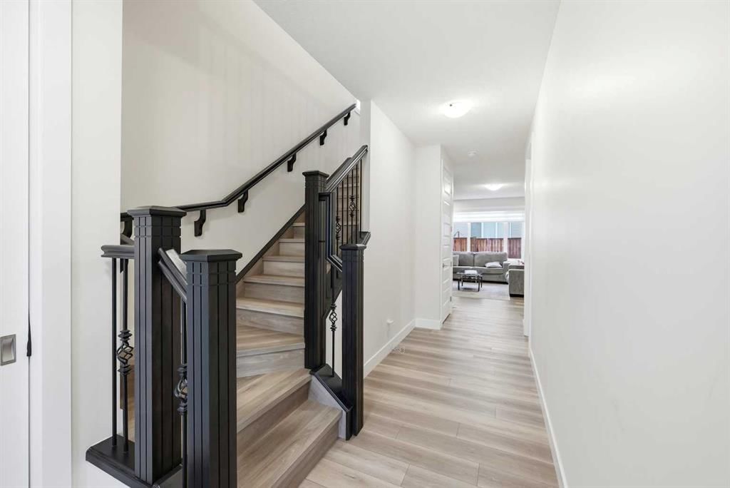 228 Carringham Road NW, Calgary — photo 4 of 49