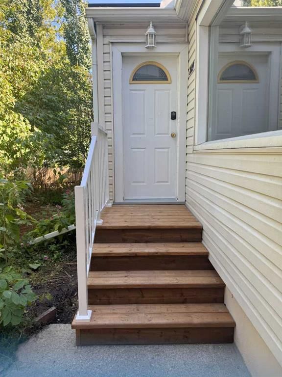 229 11 Avenue NE, Calgary — photo 3 of 47
