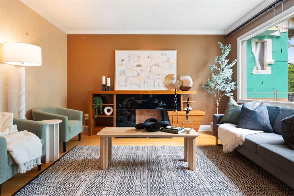 229 11 Avenue NE, Calgary — photo 5 of 47