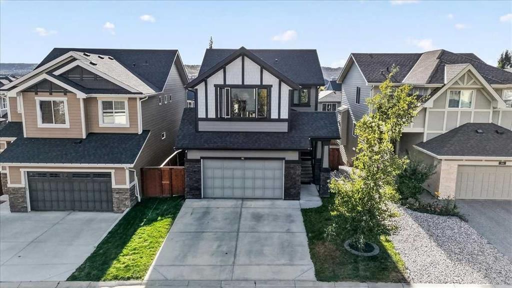 90 Cranbrook Crescent SE, Calgary — photo 2 of 50