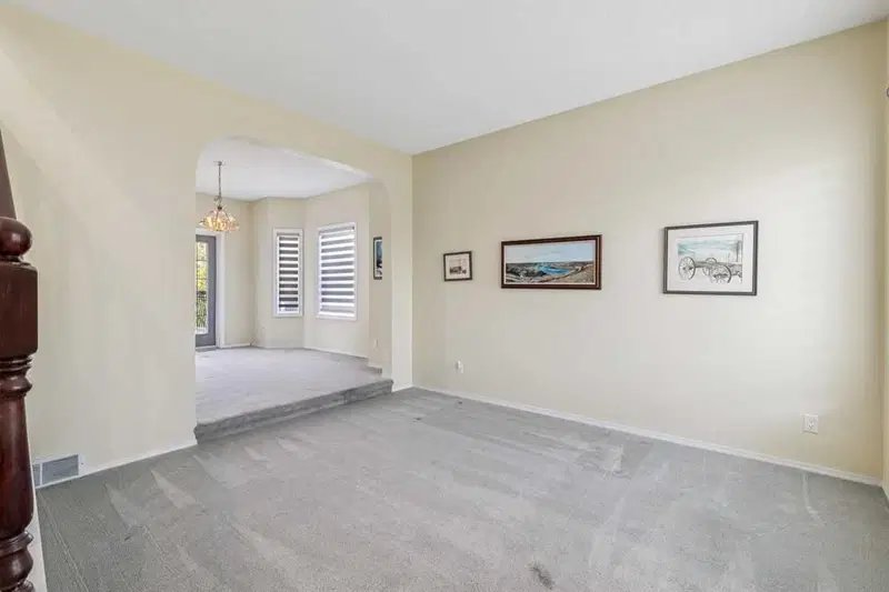 912 Woodbine Boulevard SW, Calgary — photo 4 of 34