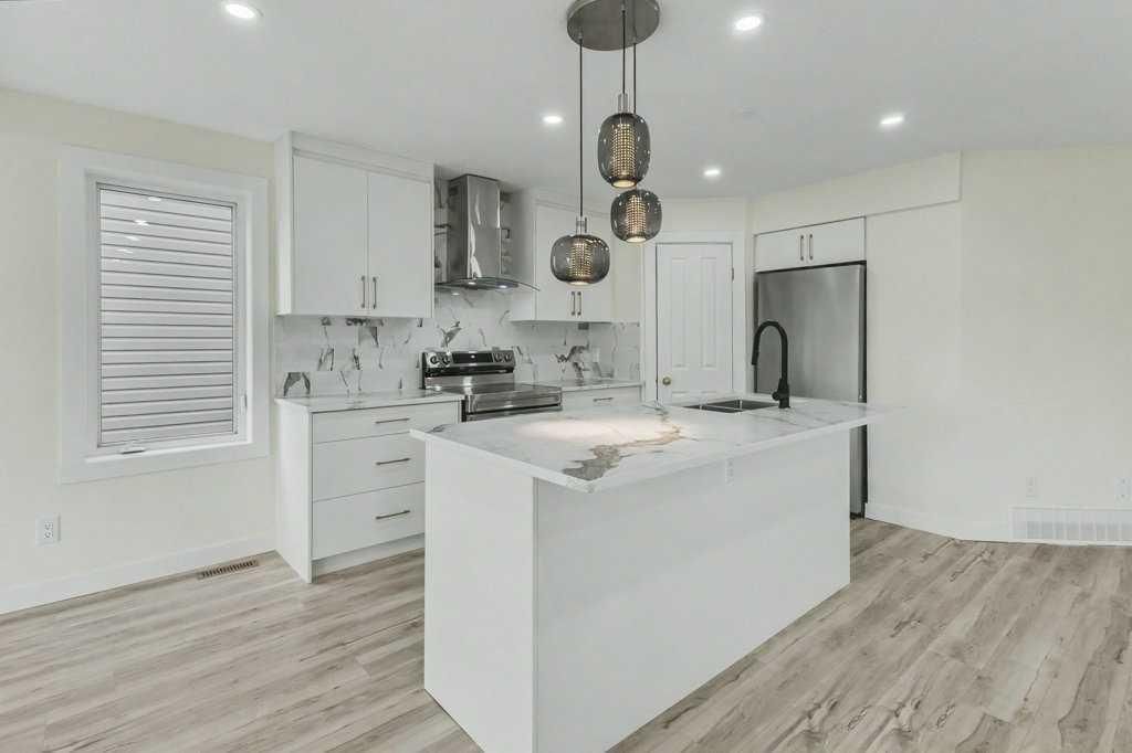 176 Covehaven Road NE, Calgary — photo 5 of 44