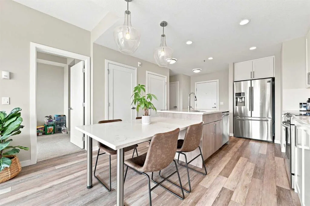 320, 8530 8A Avenue SW, Calgary — main listing photo