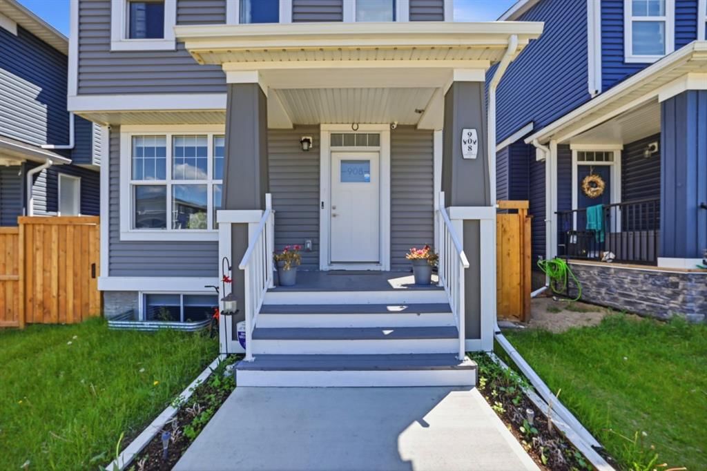 908 West Lakeview Drive, Chestermere — photo 2 of 45