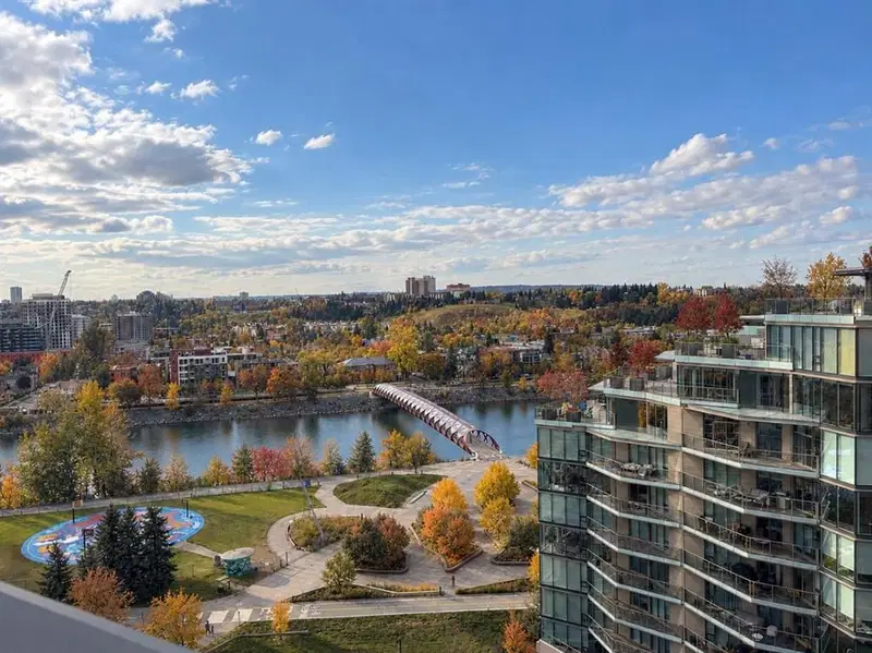 1313, 730 2 Avenue SW, Calgary — main listing photo