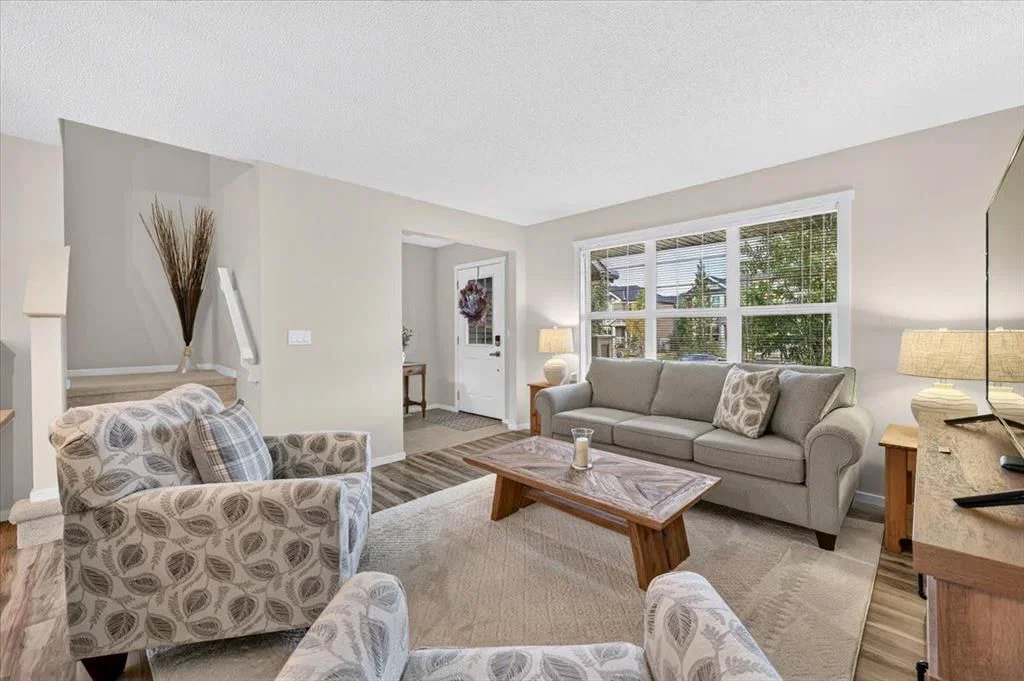 40 Sunvalley Road, Cochrane — photo 5 of 40