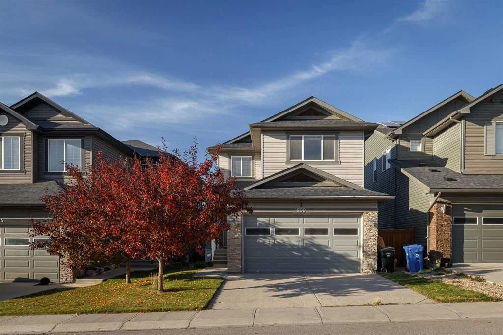 200 Evansborough Way NW, Calgary — main listing photo
