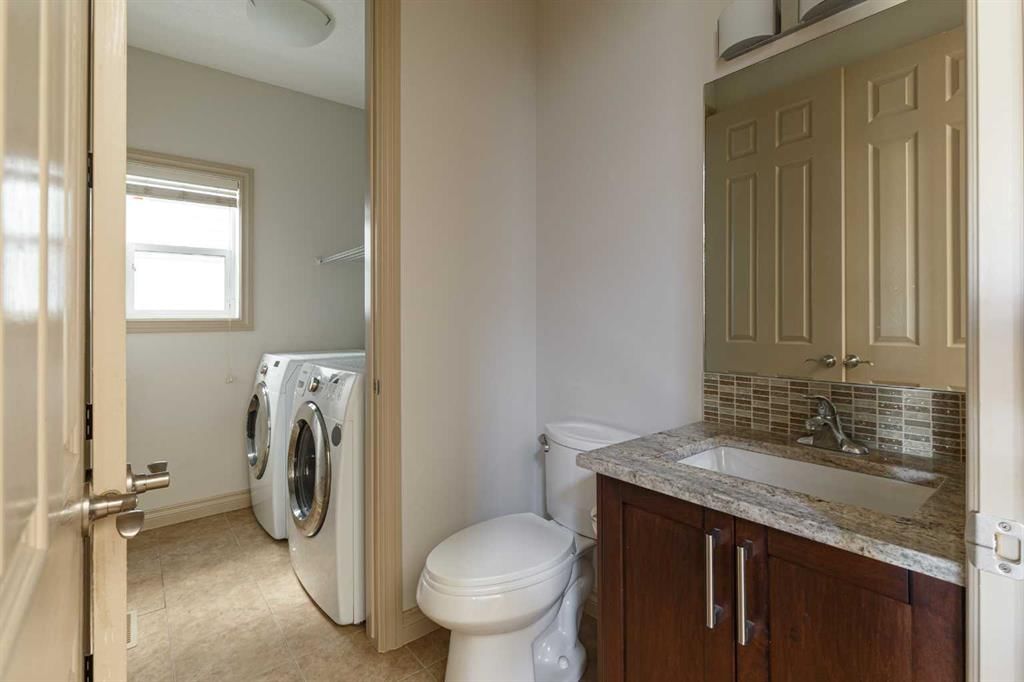 200 Evansborough Way NW, Calgary — photo 5 of 31