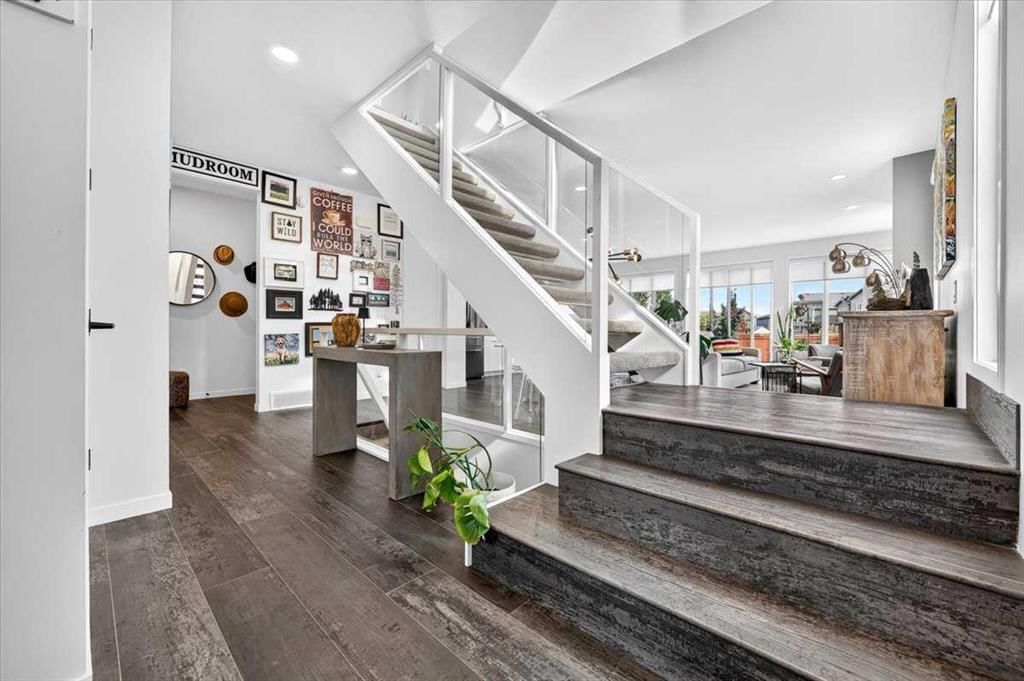 32 Cranbrook Bay SE, Calgary — photo 3 of 50