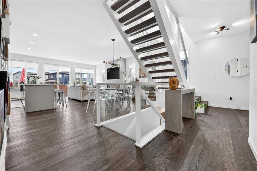 32 Cranbrook Bay SE, Calgary — photo 4 of 50