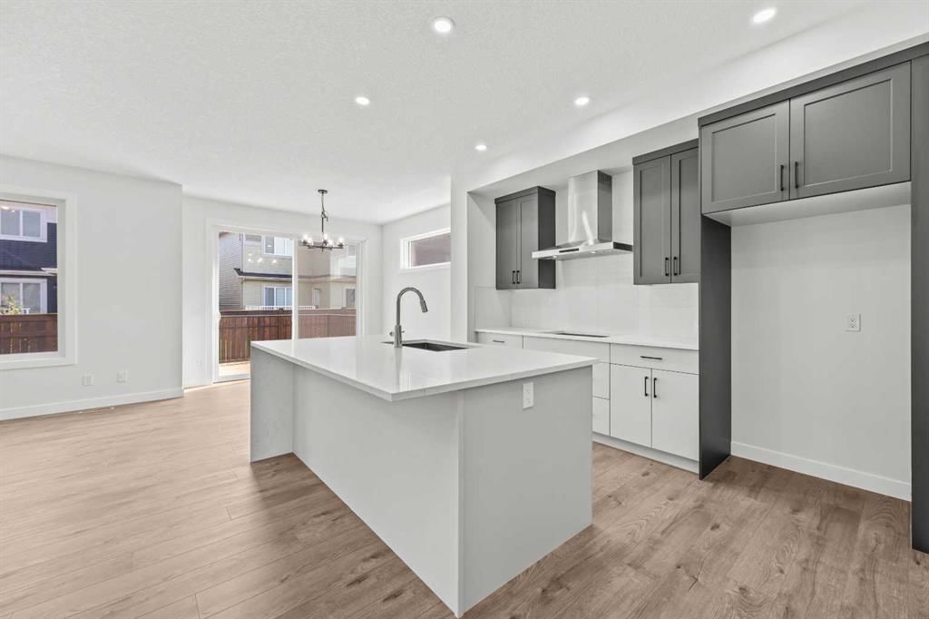 37 Sora Gardens SE, Calgary — photo 5 of 47