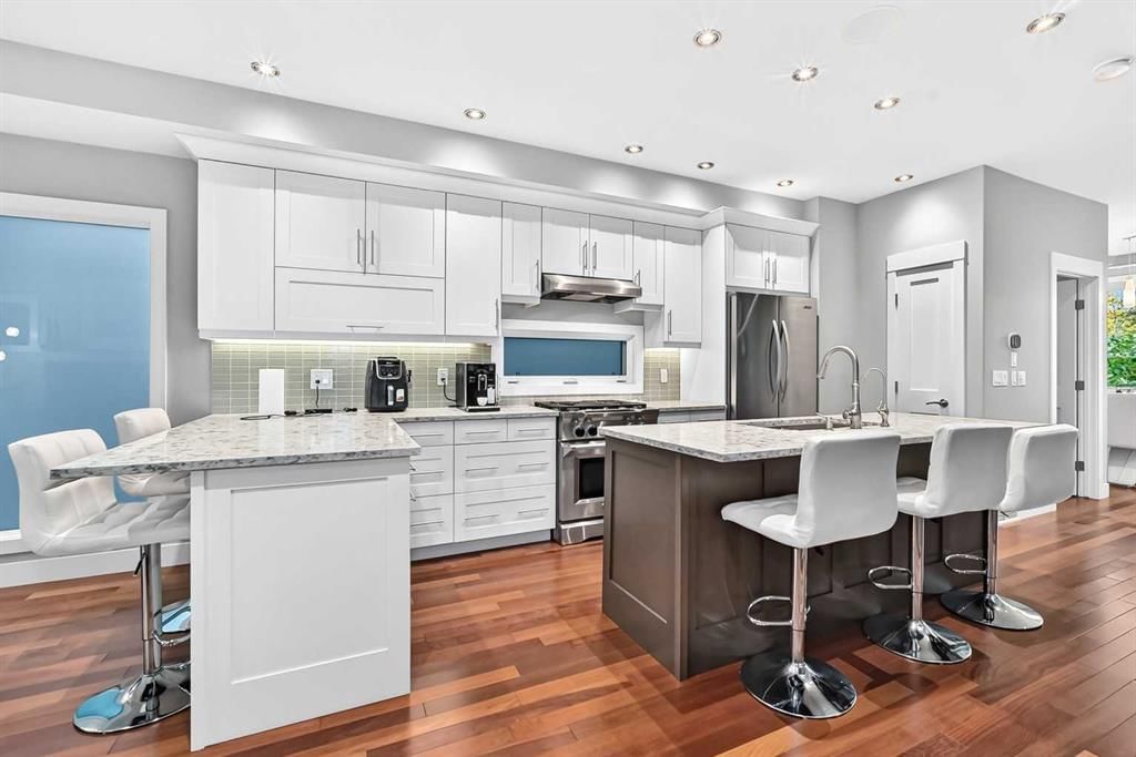 4117 16A Street SW, Calgary — photo 3 of 47