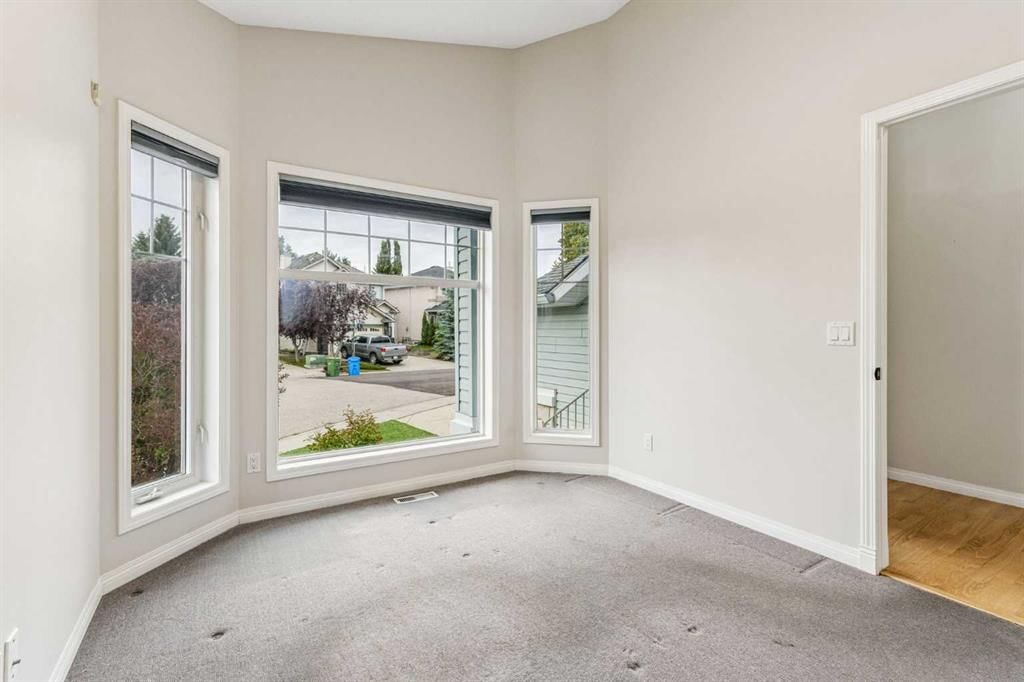 134 Valley Glen Heights NW, Calgary — photo 5 of 45