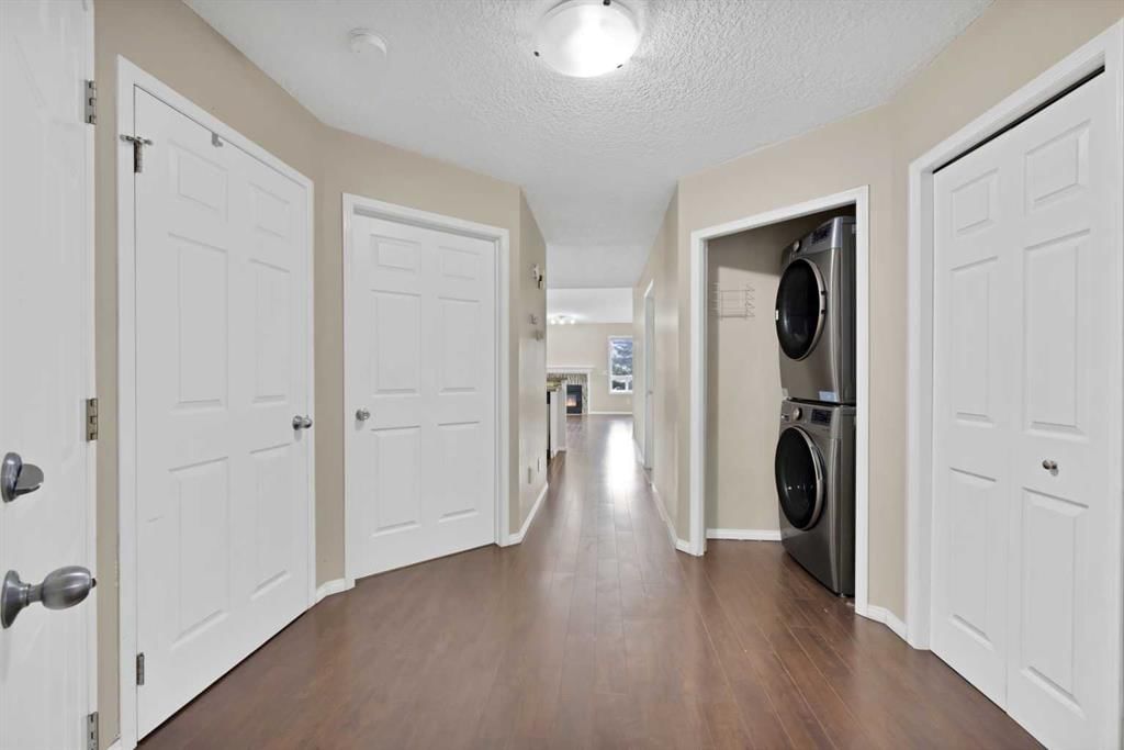 104 Catalina Circle NE, Calgary — photo 5 of 46