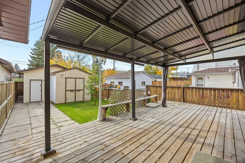 6419B 33 Avenue NW, Calgary — photo 3 of 46