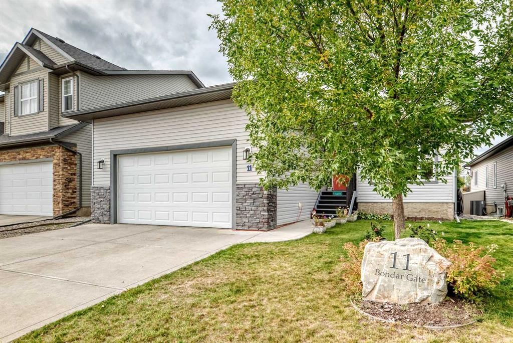 11 Bondar Gate, Carstairs — main listing photo