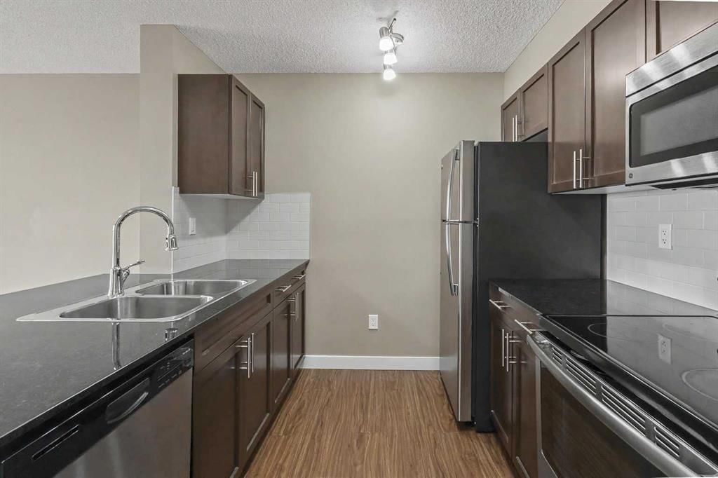 801, 10 Kincora Glen Park NW, Calgary — photo 5 of 37