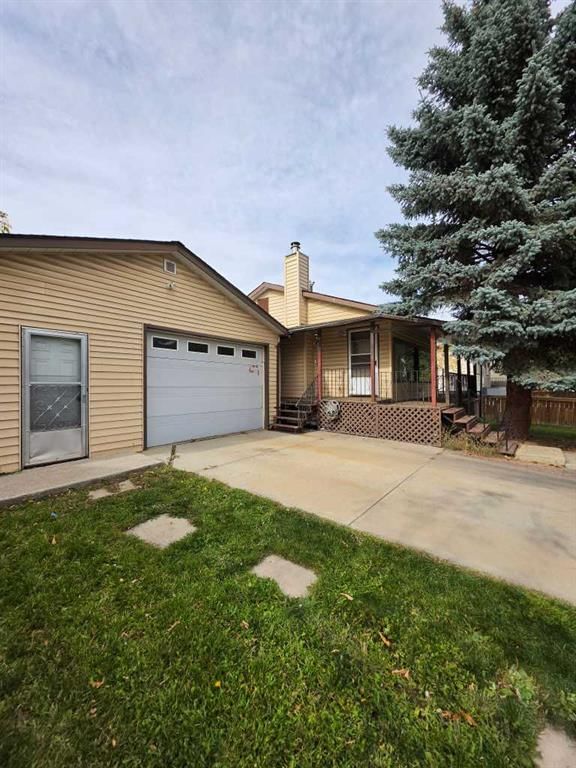 3819 1 Street NE, Calgary — photo 3 of 35