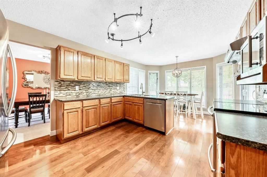 101 Sun Canyon Way SE, Calgary — photo 5 of 37