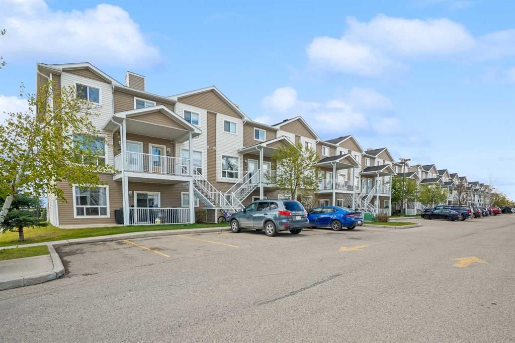 302 Sunrise Terrace NE, High River — main listing photo